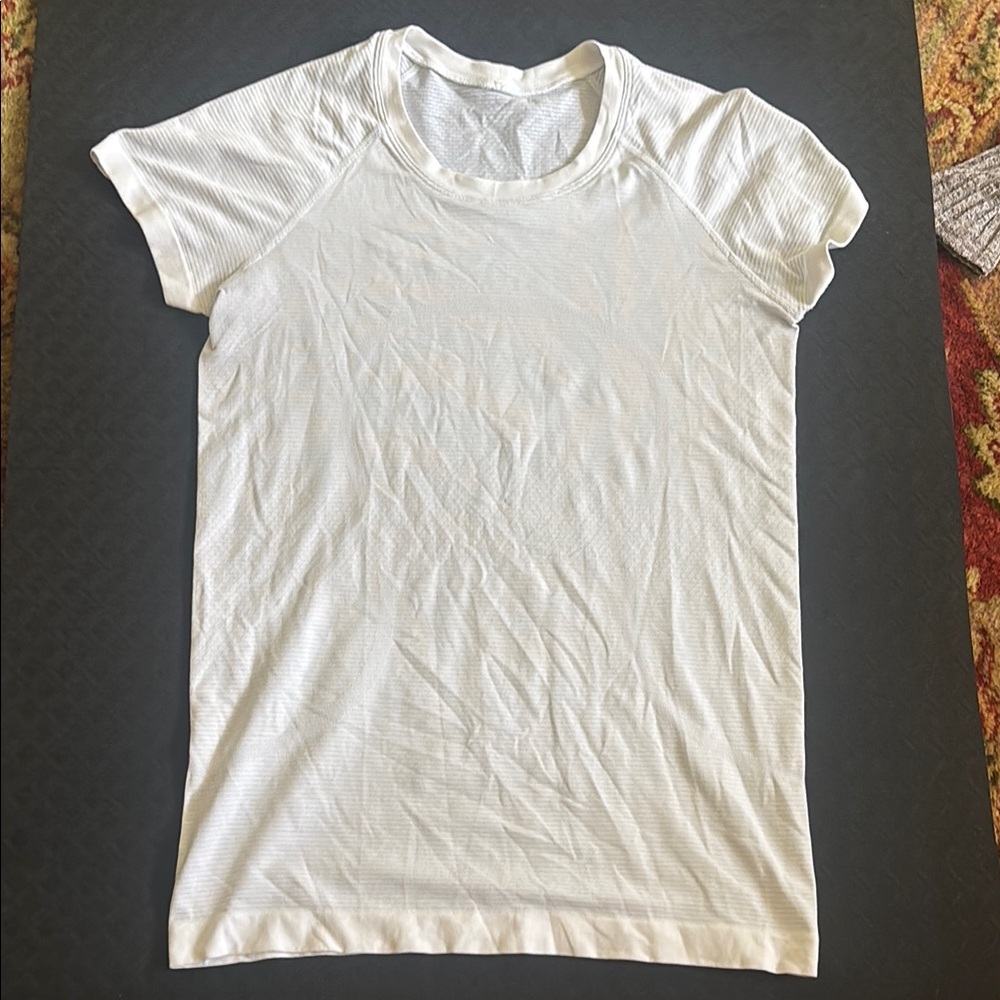 Lululemon Swiftly Tech Short-Sleeve Shirt 2.0